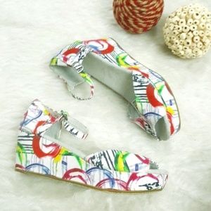 NEW Toms Platform Abstract Watercolor Wedge